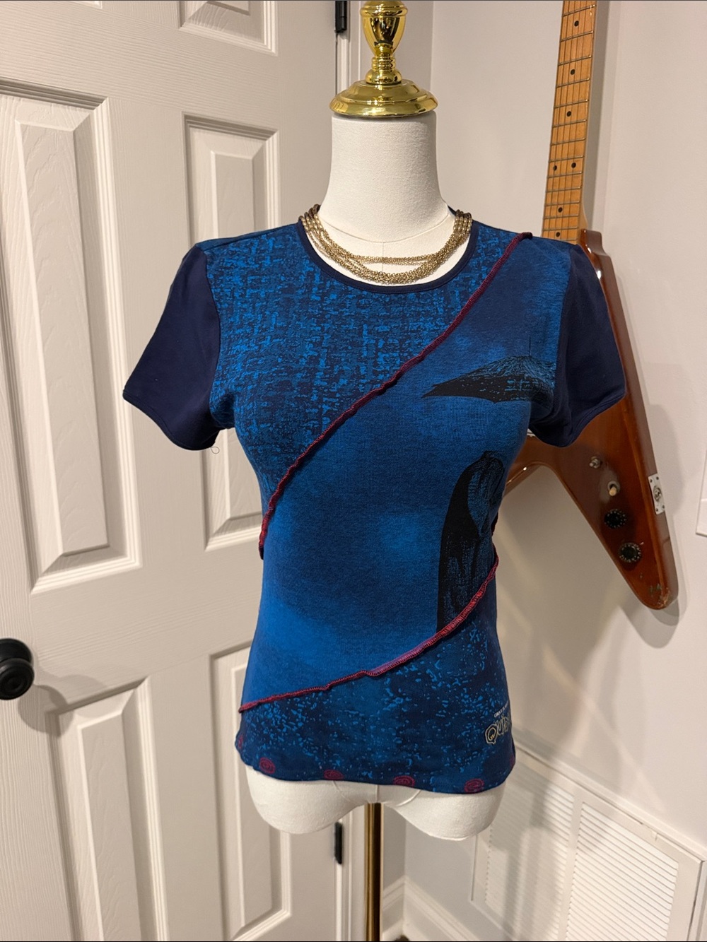 Navy and Royal Blue Short-Sleeve Decorative Seam Tee